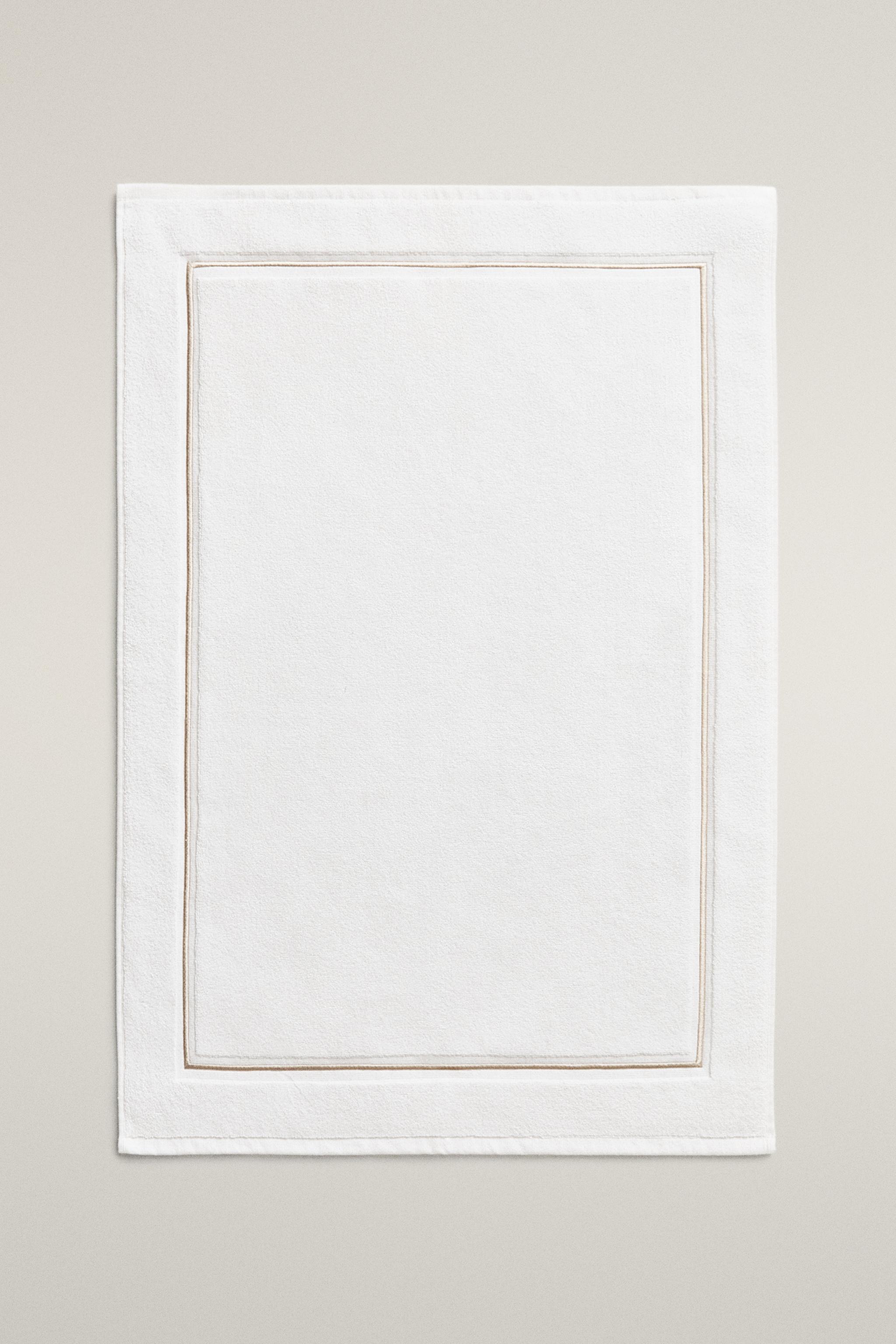 TAPIS DE BAIN FESTONNÉ
